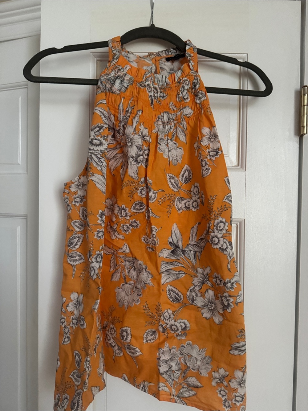 Ann Taylor Orange Floral Halter blouse 100% cotton Like new